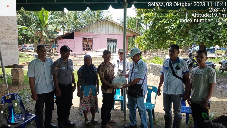 Manajemen Kebun Pulau Tiga PT Perkebunan Nusantara I (PTPN1), menyalurkan bantuan  kepada musibah kemalangan  di Desa Tanjung Genteng  Kecamatan Kejuruan Muda  Aceh tamiang.