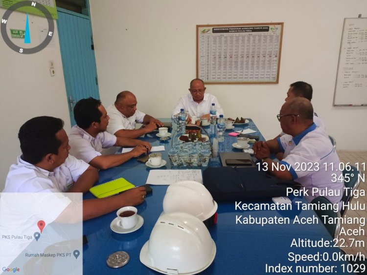 Kunjungan Direktur PT Perkebunan Nusantara I ke Unit Kerja Kebun Pulau Tiga